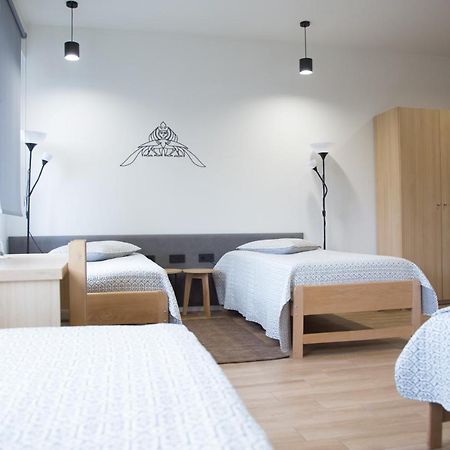 Kasa Guesthouse Gjoemri Buitenkant foto