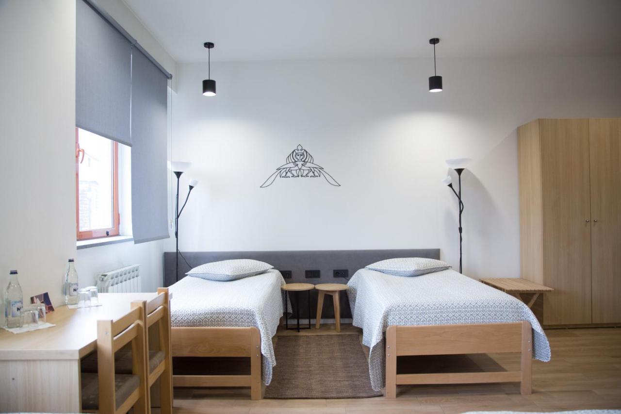 Kasa Guesthouse Gjoemri Buitenkant foto