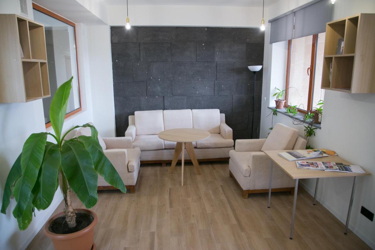 Kasa Guesthouse Gjoemri Buitenkant foto