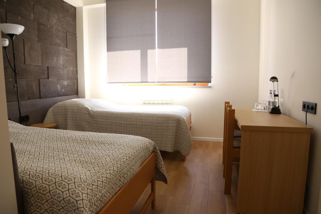 Kasa Guesthouse Gjoemri Buitenkant foto